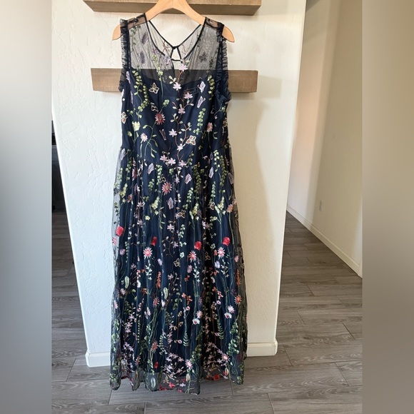Morgan & Co|Fully Embroidered Floral Black maxi dress,sleeveless & fairy style• - Picture 3 of 16